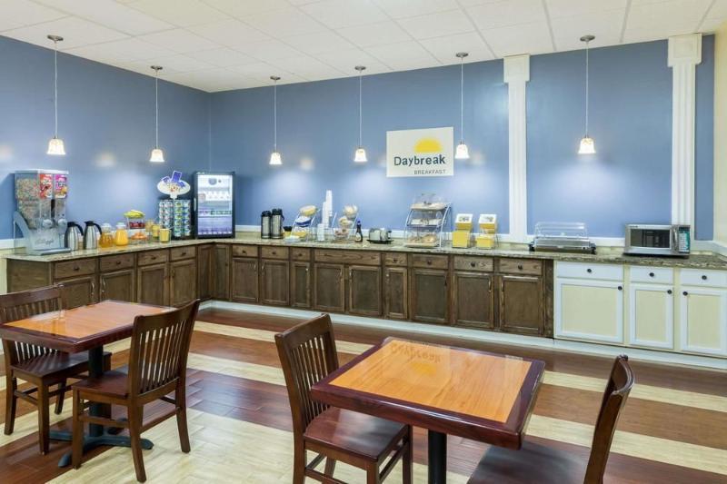 Days Inn By Wyndham Madison Zewnętrze zdjęcie
